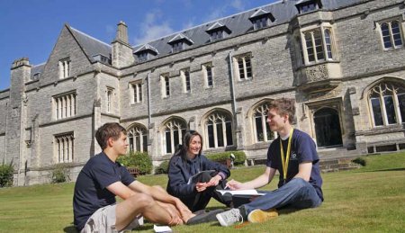 海外留学被骗时有发生 占便宜走捷径要不得